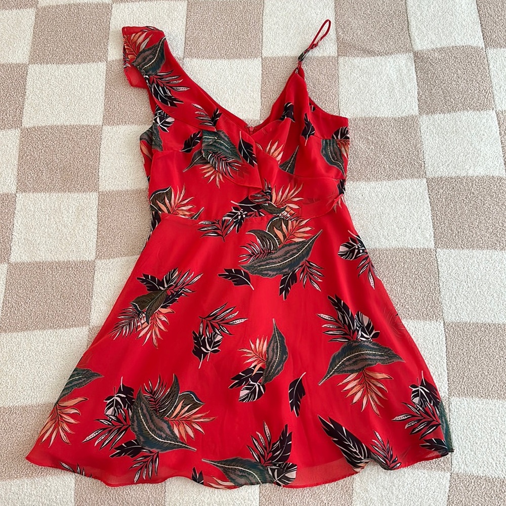 LUMIERE red flower dress size M
